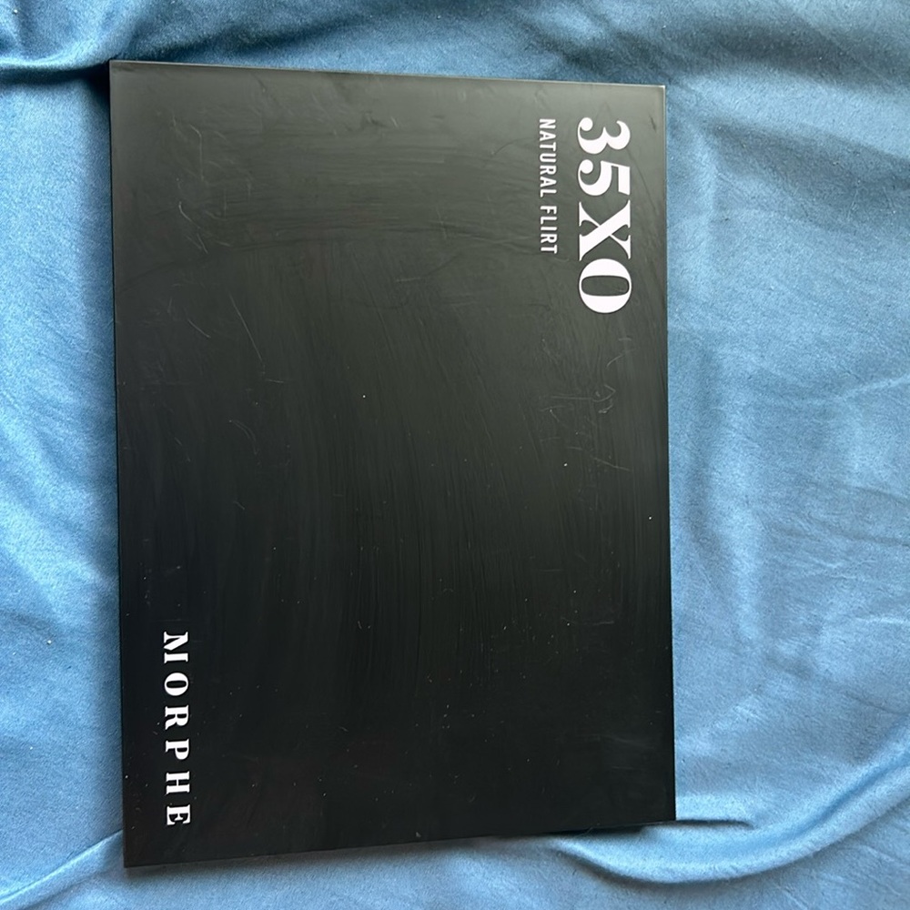 35xo morphe palette “Natural Flirt”